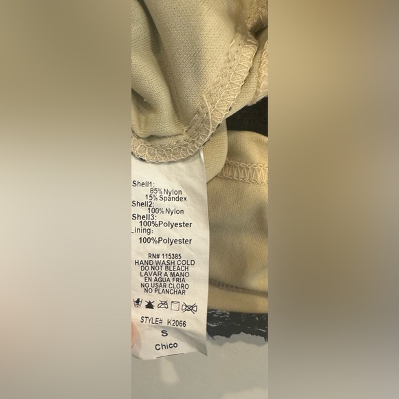 Do & Be one-shoulder lace overlay dress in black and nude frilled puff shoulder - Picture 10 of 11